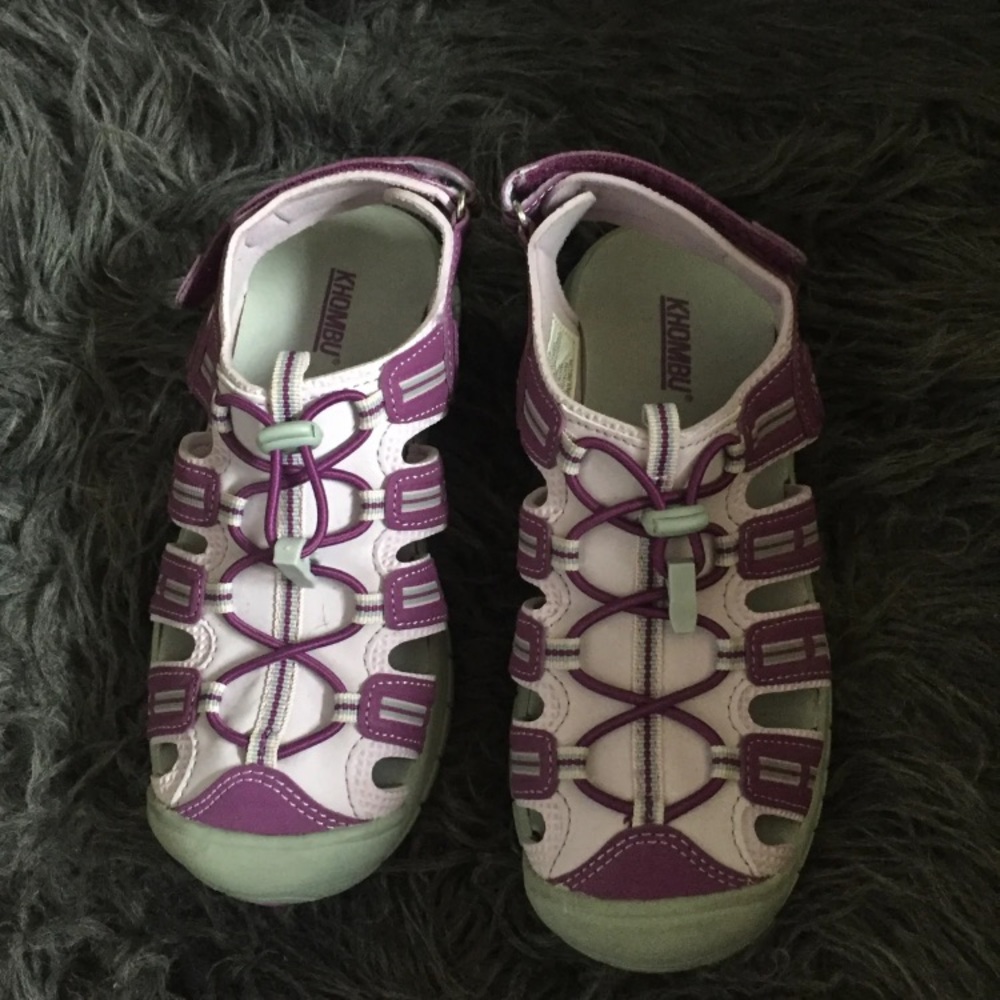 Kids Khombu® Kids Cheeky Sandals